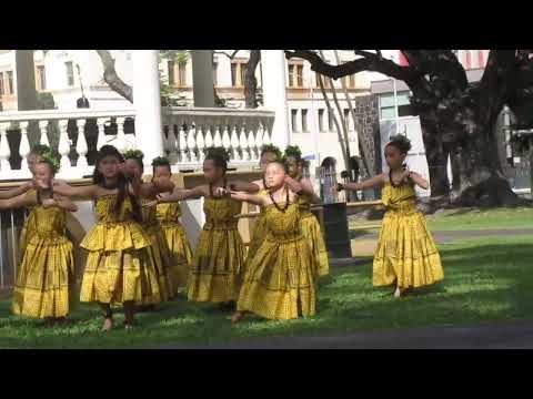 Eia Mai Au ʻO Makalapua Hālau Nā Pua Mamo O Kealamailani