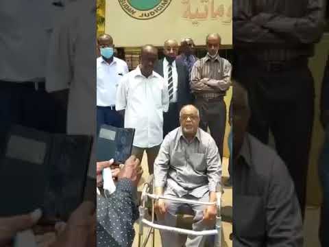 من هو اللواء أحمد إدريس الذي سب رئيس السودان الب رهان خش و إسمع ما قاله عن الجنجويد الذي يحرس برهان من هو اللواء أحمد إدريس الذي سب رئيس السودان الب رهان خش و إسمع ما قاله عن الجنجويد الذي يحرس برهان