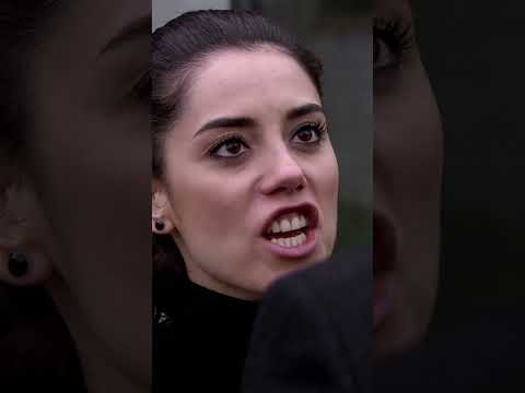 Boynunuzu Kırar Gibi Kırarım Kalbinizi Eyşan Shorts Ezel Cansudere Kenanimirzalioğlu Short