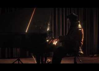 Yad Remords Live Performance