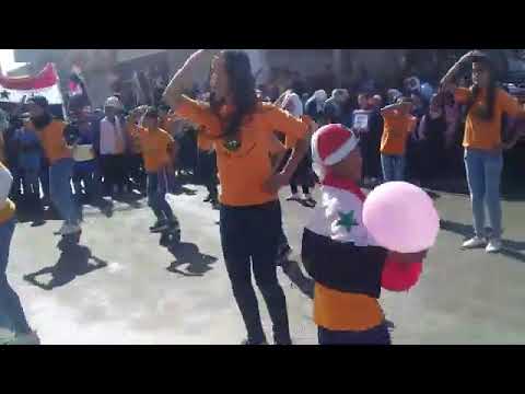 يا بلدي ويا اهلي وناسي دوبه تاج على راسي مثلك ماصار امي بس سويه ارجع واجيك يا بلدي ويا اهلي وناسي دوبه تاج على راسي مثلك ماصار امي بس سويه ارجع واجيك