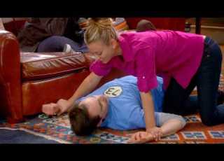  Sheldon And Penny Fighting Like Siblings For 20 Minutes Straight The Big Bang Theory