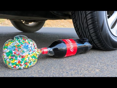 Aplastando Cosas Crujientes Y Suaves Coca Cola Con Petardos VS Rueda De Coche Aplastando Cosas Crujientes Y Suaves Coca Cola Con Petardos VS Rueda De Coche