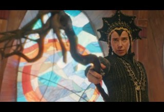 ولد بيسافر لأرض سحرية يسكنها الأقزام للبحث عن ابوه ملخص فيلم A Boy Called Christmas