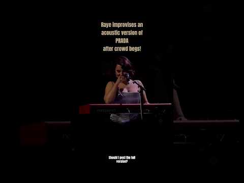 RAYE Prada Acoustic LIVE And Impromptu After NYC Crowd BEGS AND SHE ATE Raye Prada