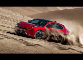  ZEEKR 001 Hits The Dunes