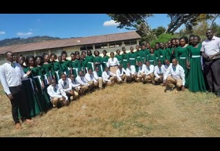 GLORIA IN EXCELSIS MBALI KULE NASIKIA CHRISTMAS SONG KMRT CHOIR KENYA ISRAEL