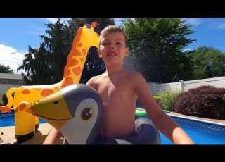  Giraffe Big Sprinkler 9 Ft Tall Unboxing And Set Up