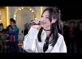 路演 鱼闪闪BLING翻唱G E M邓紫棋 泡沫 美丽的泡沫 虽然一刹花火你所有承诺 虽然都太脆弱 Bong Bóng Ngư Thiểm Thiểm