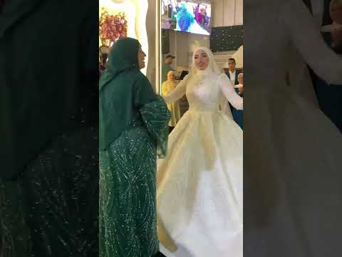 سيبها ف حضني لسه بدري Wedding Bridesmaids Weddingparty Explore Bridemaid اكسبلور سيبها ف حضني لسه بدري Wedding Bridesmaids Weddingparty Explore Bridemaid اكسبلور