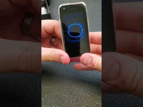 اشتريت اصغر هاتف ذكي في العالم