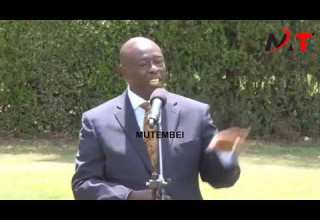 HAKUNA MTU ANAWEZA SIKIZA HIYO UJINGA ANASEMA NILIPEA MSICHANA MIMBA NA NIKAUA GACHAGUA TO RUTO