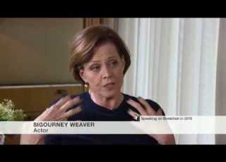 Sigourney Weaver Remembers John Hurt S Famous Alien Scene