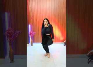 Aankh Dance Sunidhi Chauhan Sanya Malhotra Shorts Trending Yt Youtube Dance
