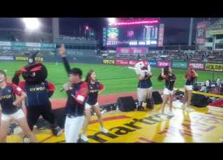  181006 Kt Wiz의 Let S Go Kt Wiz 응원가에요 Feat 김주일 응원단장님 이고은 김진아 김한슬 윤영서 치어리더님 빅또리