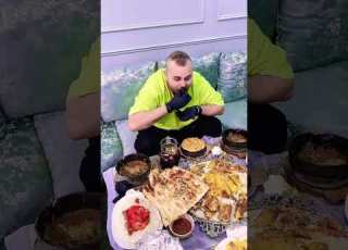 صاحبي عزمني في مطعم السده اليمني