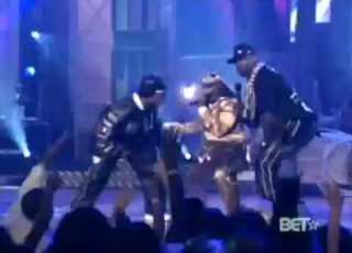  Eminem Ft Busta Rhymes Touch It Remix LIVE 2006