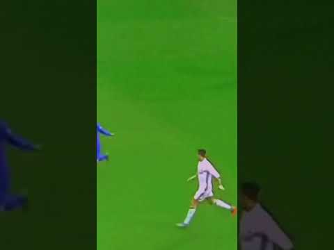 مراوغات ميسي ضد رونالدو Short