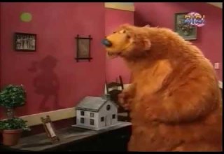 Niedzwiedz W Duzym Niebieskim Domu Woda Wszedzie Woda 3 3