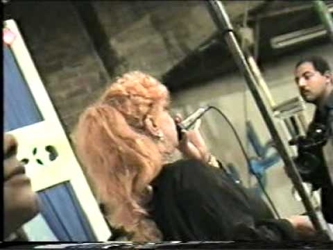 وجودك بيملة علية الوجود ويخلق اوصادى من الشوق ورواد