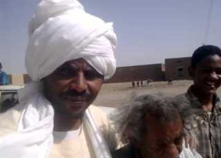  الشيخ عادل علي محمد البشير في الربع مع الشيخ ودربيح