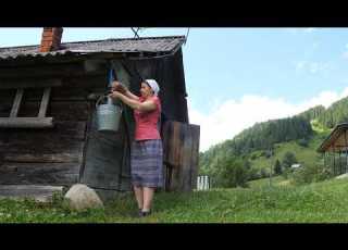 The Untold Story Of Maria S Mountain Life She Lives Alone On Top Of The World