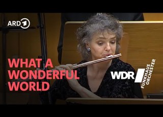 يا له من عالم رائع نسخة الأورترا WDR Funkhausorchester