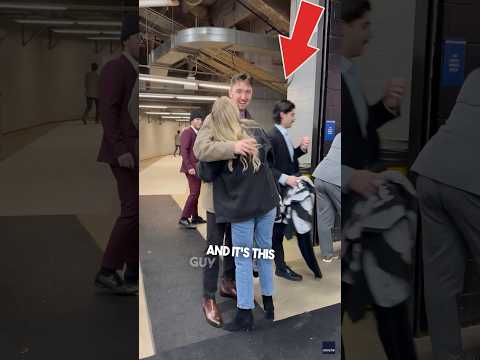 وكان زوجها المستقبلي في خلفية الفيديو القديم لها