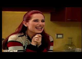  واکنش فادی رو بعد از سورپرایزی که کارن بهش داد ببینید
