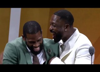 We In The Hall Of Fame Dawg Dwyane Wade Invites His Father On Stage 23HoopClass