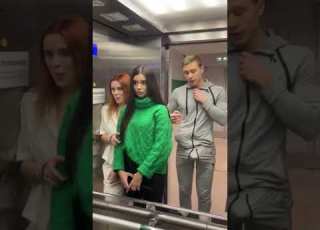  Crazy Reaction When Man Come In To Lift While Erect