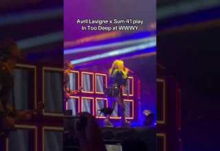 Avril Lavigne X Sum 41 Live At When We Were Young