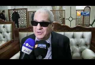 قسنطينة محمد الشريف زعرور الفنان الكفيف يعود بعد 15 سنة من الغياب 