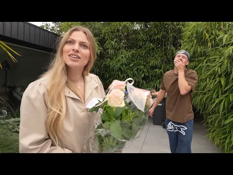MANDY RECEIVES FLOWERS FROM SECRET ADMIRANT 4395 4396 4397