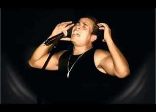 Amr Diab Mt5afeesh عمر دياب متخافيش