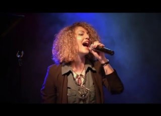 Iskam Te Cover Nora Biser Acoustic Live Bee Bop Cafe