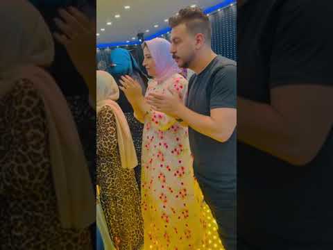 لما تحضر فرح انت ومراتك