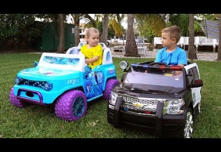 Diana And Roma Play Outdoor Games