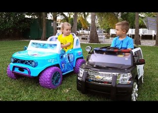 Diana And Roma Play Outdoor Games