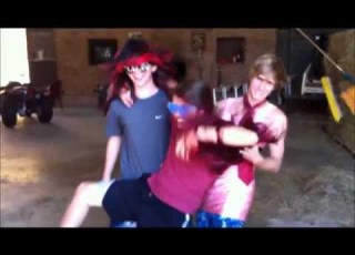  Hero Gangnam Style