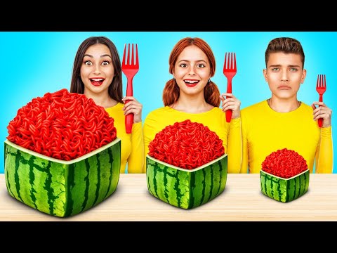 تحد ي الطعام الكبير ضد المتوسط ضد الصغير طعام الشوكولاتة العملاق ضد الصغير تحد ي الطعام الكبير ضد المتوسط ضد الصغير طعام الشوكولاتة العملاق ضد الصغير