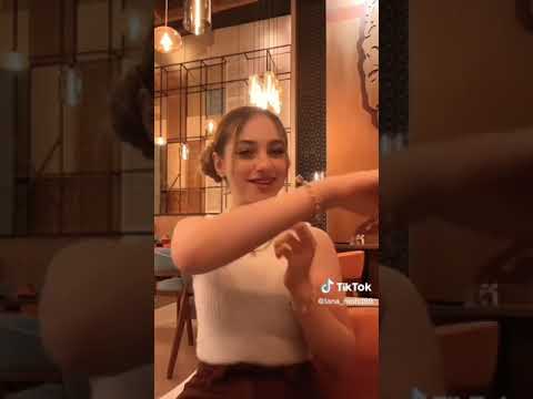 ترند جديد لانا غمزة عينك لواحد غيري والله لموت اليلة ترند جديد لانا غمزة عينك لواحد غيري والله لموت اليلة