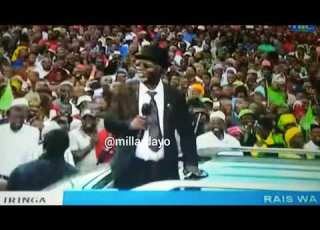  MAGUFULI USO KWA USO NA KIJANA ANAEMUIGIZA SAUTI AMPANDISHA JUU YA GARI