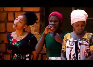  TUKIO LILILO WASHANGAZA WENGI KIGOMA MKEMWEMA CHOIR WACHEZA NA KUIMBA KIHA