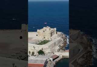 هل تصد ق أن هذه القلعة ب نيت على أنقاض واحدة من عجائب الدنيا