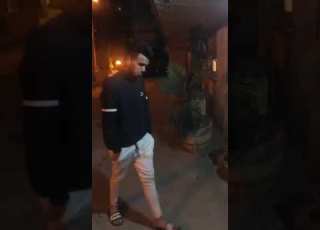 شاهد على المباشر ابن علي بن شيخ بسبب الدعارة في بيته
