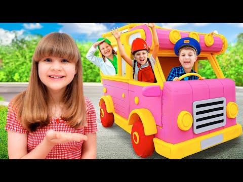 روما وأصدقاؤه يسافرون في منزل متنقل المزيد من مقاطع الفيديو المميزة روما وأصدقاؤه يسافرون في منزل متنقل المزيد من مقاطع الفيديو المميزة