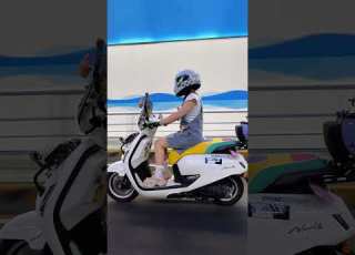 今天新学了电臀舞 不是我 摩托车 今天长这样 Hva复古全盔