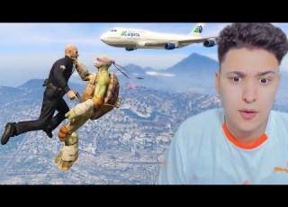 تحدى المتابعيين بطل خارق جديد مع القناع