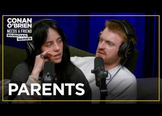 Billie Eilish FINNEAS Enjoy Having Their Parents On Tour Conan O Brien Needs A Friend